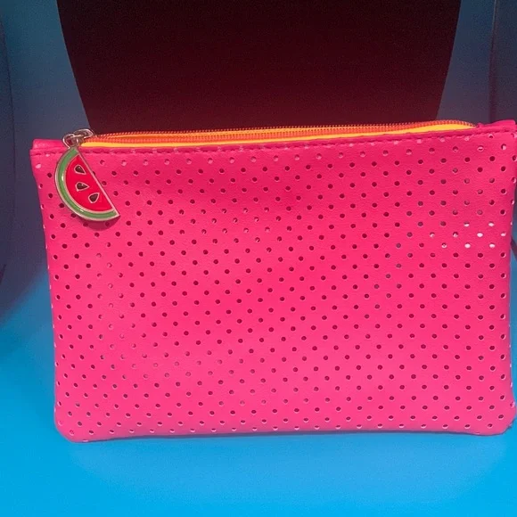 IPSY Bag-FREE Make-Up Sample Inside - Picture 1 of 6